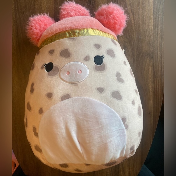 Aquitaine the Pig Squish-Doo 16” - Picture 2 of 4